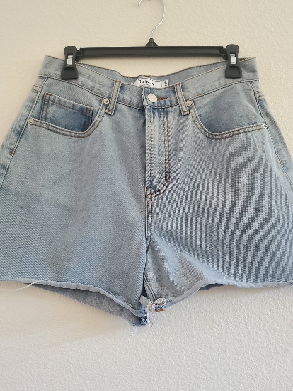 Light Wash Denim High-Rise Jean Shorts Size 9/29